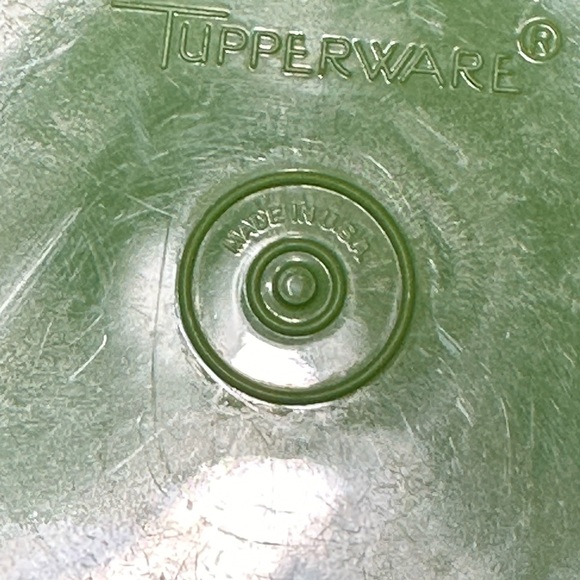 Vintage Tupperware Servalier Canister 1297, Small Green Accordion Lid - Picture 5 of 8